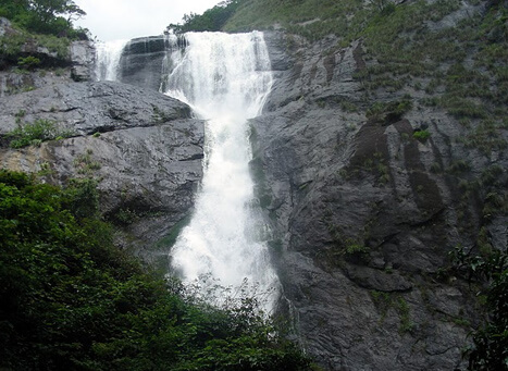 Palaruvi Waterfall Kollam, Kerala