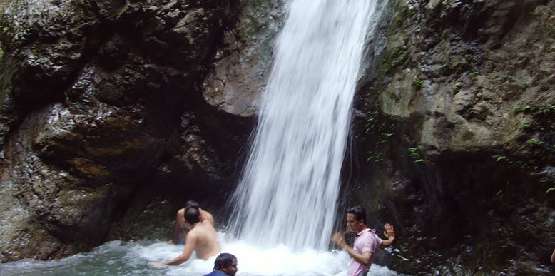 waterfall-trekking