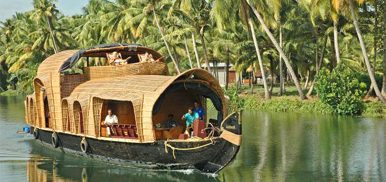Houseboat Cruise on the backwaters of Alleppey