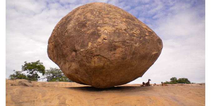 Balancing-rock-Mahabalipura