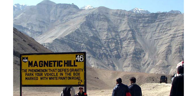 magnetic-hills-Ladakh