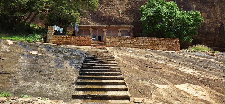 Sithannavsal-Cave-Temple