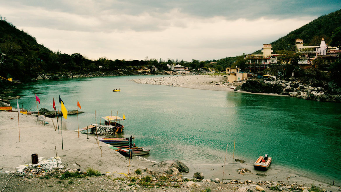 Spend New Year Next to River Ganges at Just INR 2300 