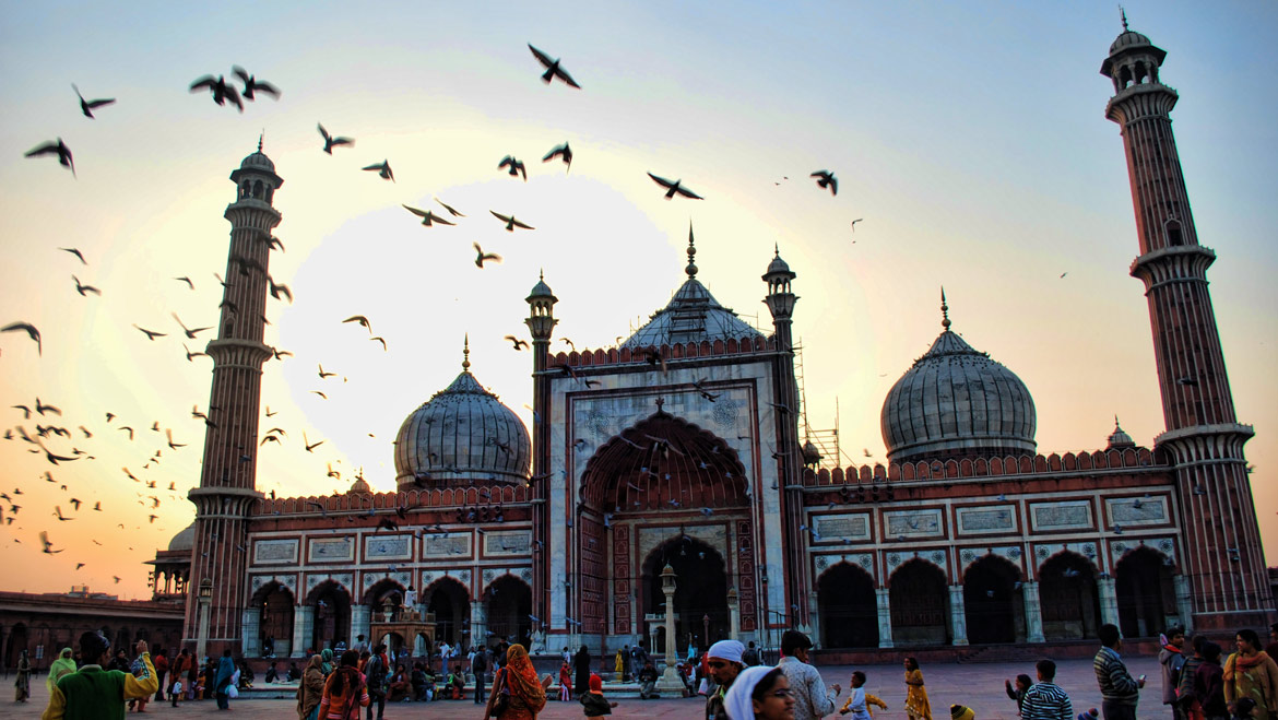 Top 12 Popular Mosques of India: Tour My India