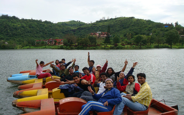 Lake Boating Saputara