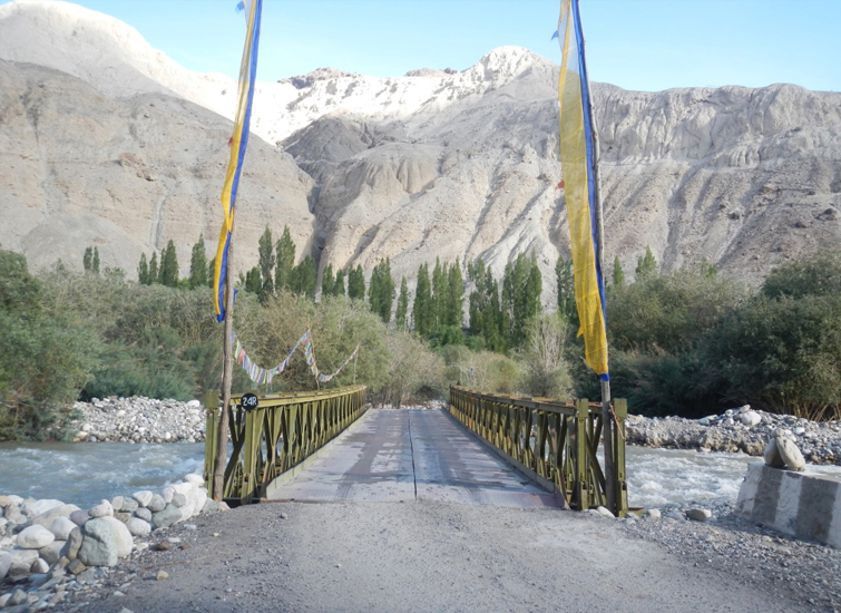On the Way from Nubra to Pangong