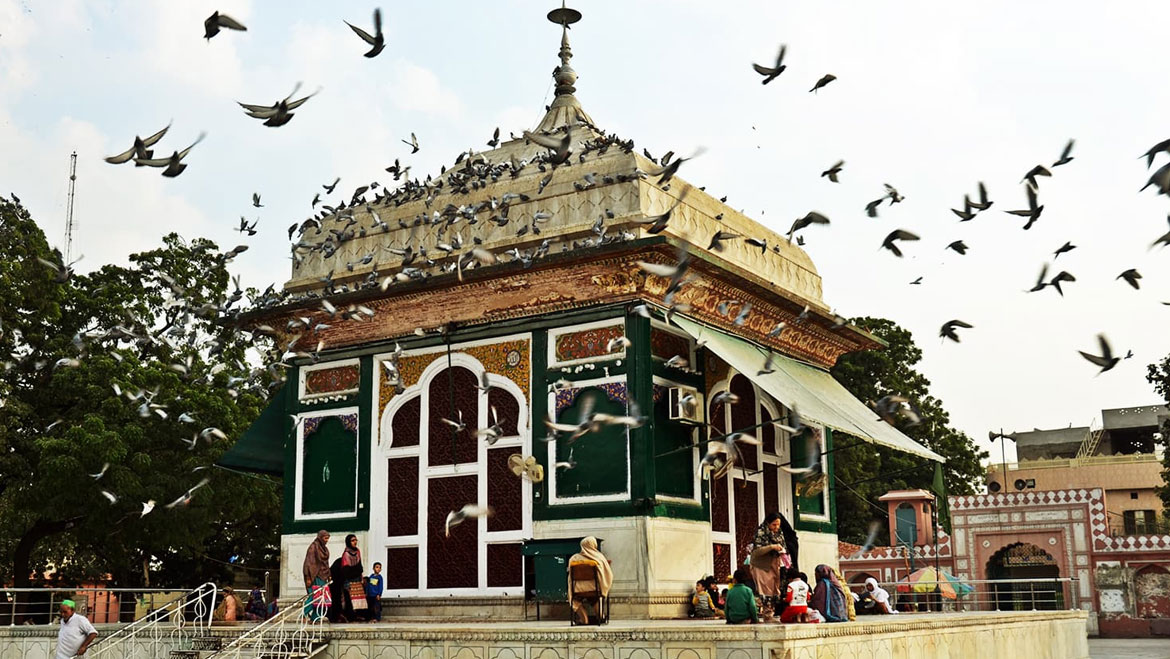 19 Places Every Muslim Must Visit in India 