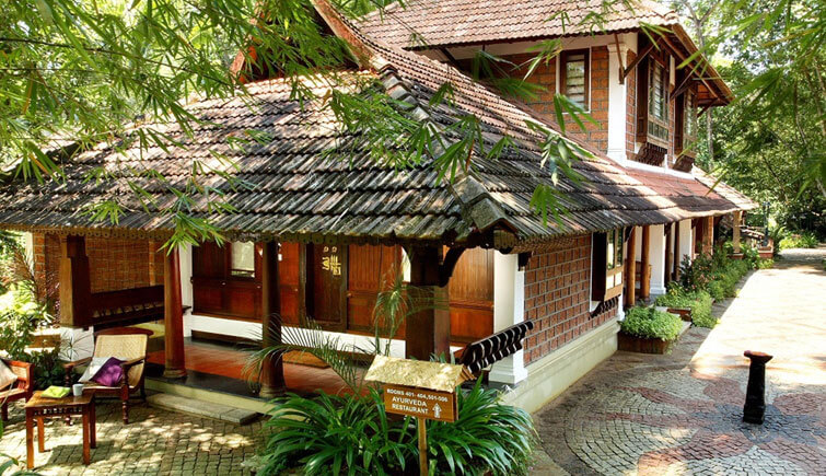 Luxury Accommodation in Kerala Backwaters