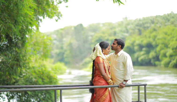 Pre Wedding Shoot in Kerala Backwaters