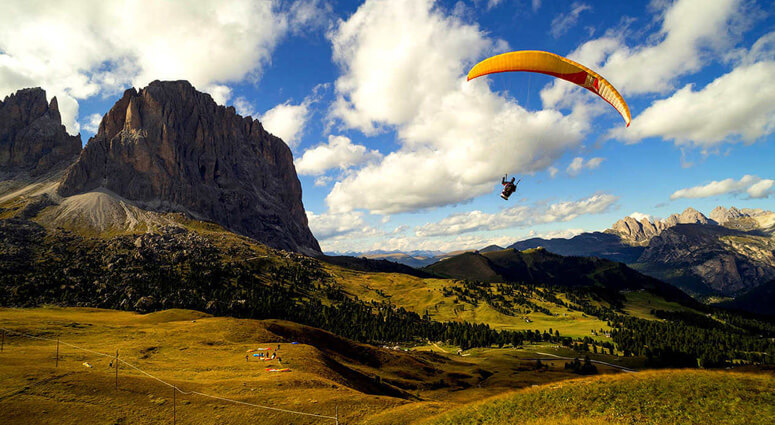 Paragliding-in-Birilling