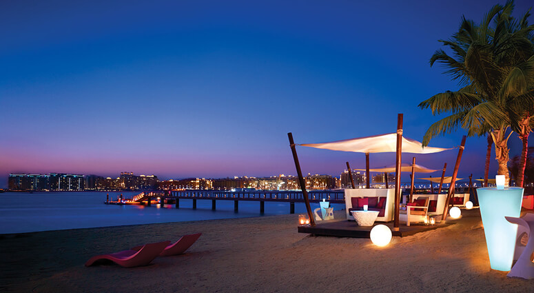 Romantic Beach Dinner at Abu Dhabi