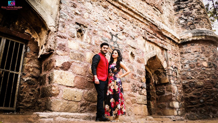 Hauz Khas Pre Wedding Photoshoot