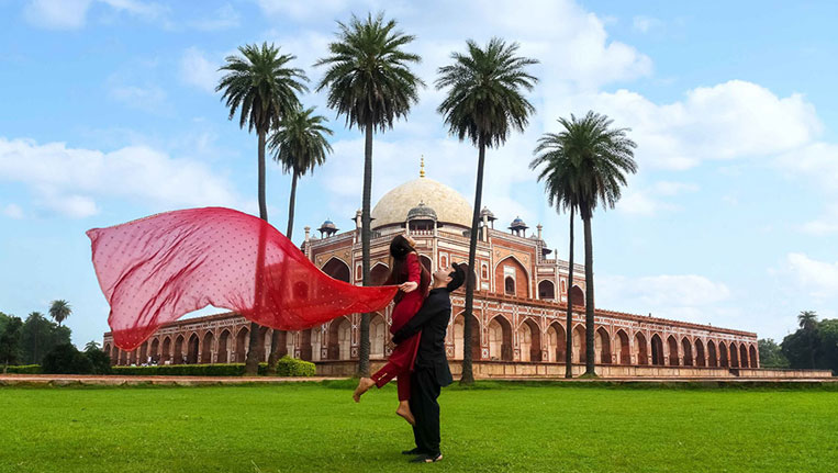 Humayun's Tomb Pre Wedding Photoshoot