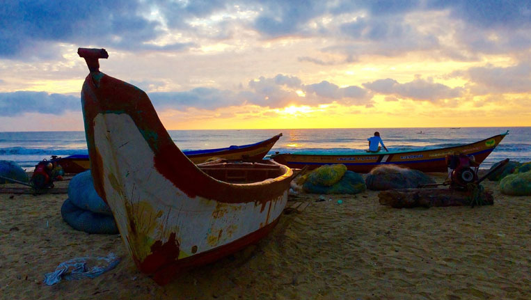 Mahabalipuram-Beach,-Tamil-Nadu