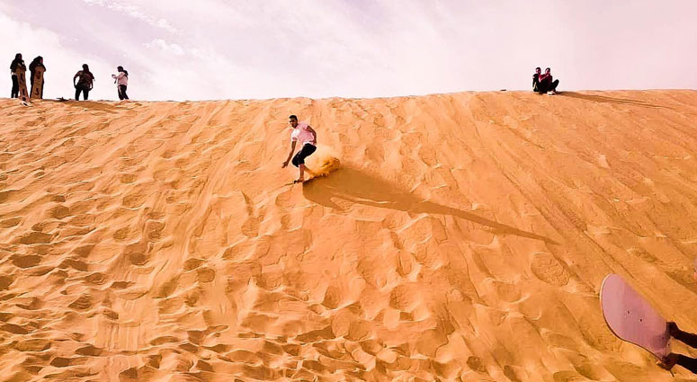 Sand-Boarding-Dubai