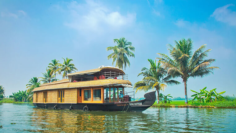 Angel Queen Houseboat