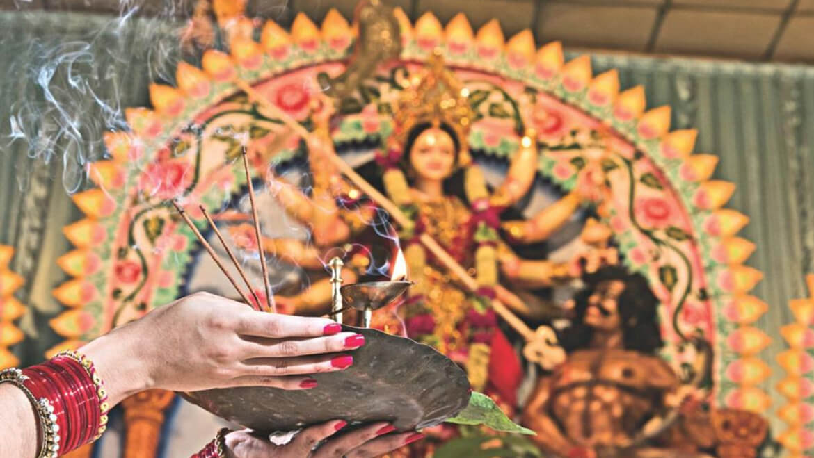 Top Destinations for Durga Puja Celebration and Pandal Hopping in India 