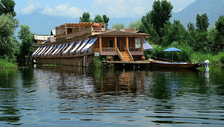 Sukoon Houseboat, Srinagar