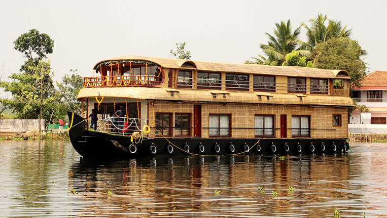 alleppey backwaters