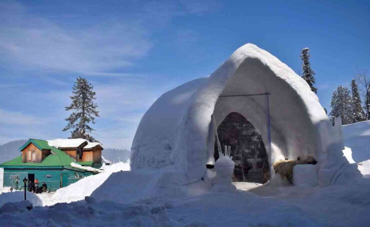Snow Igloo Cafe in Kashmir