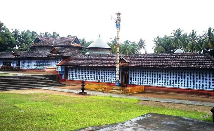 Thiruvalathur Randu Moorthy Temple Palakkad