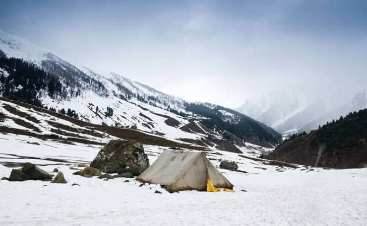 Winter Camping in Kashmir