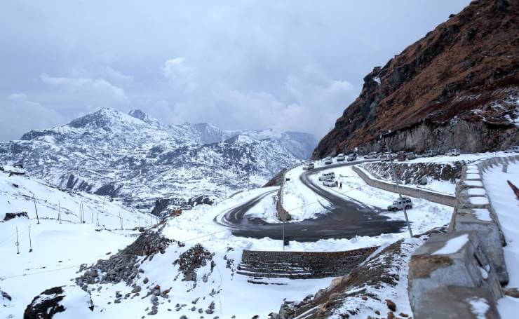 Nathu La Pass Snow Tourist Place in Sikkim