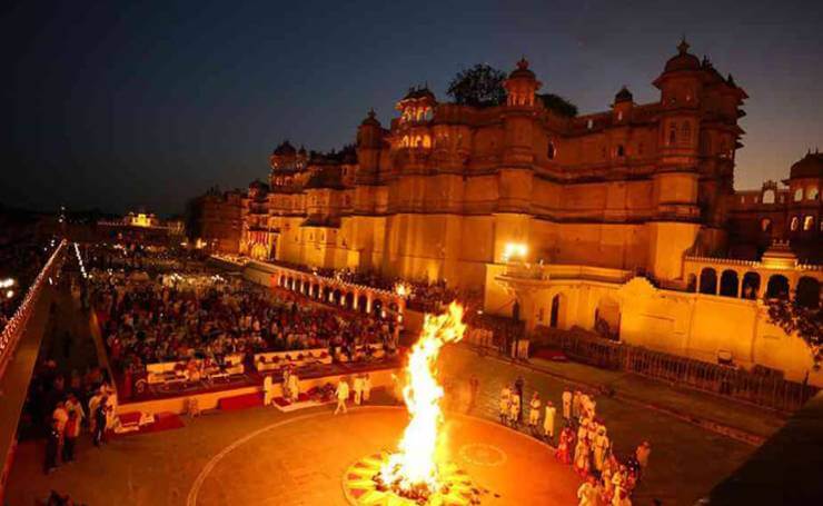 Udaipur - Celebrate-Holi-in-Udaipur-Rajasthan