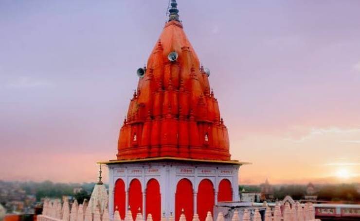 Ayodhya- Hanuman Gadi Temple