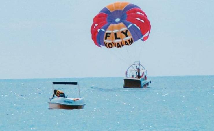 Parasailing in Kerala