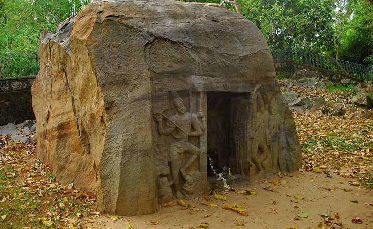 Vizhinjam Rock - Cut Cave Temple