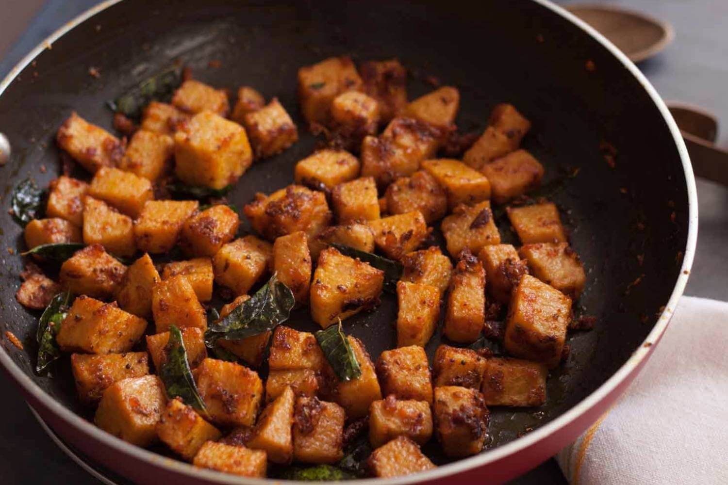 Onam Sadhya Chenna Mezhukkupuratti