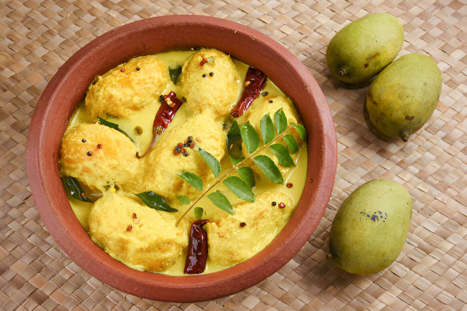 Onam Sadhya Pulissery