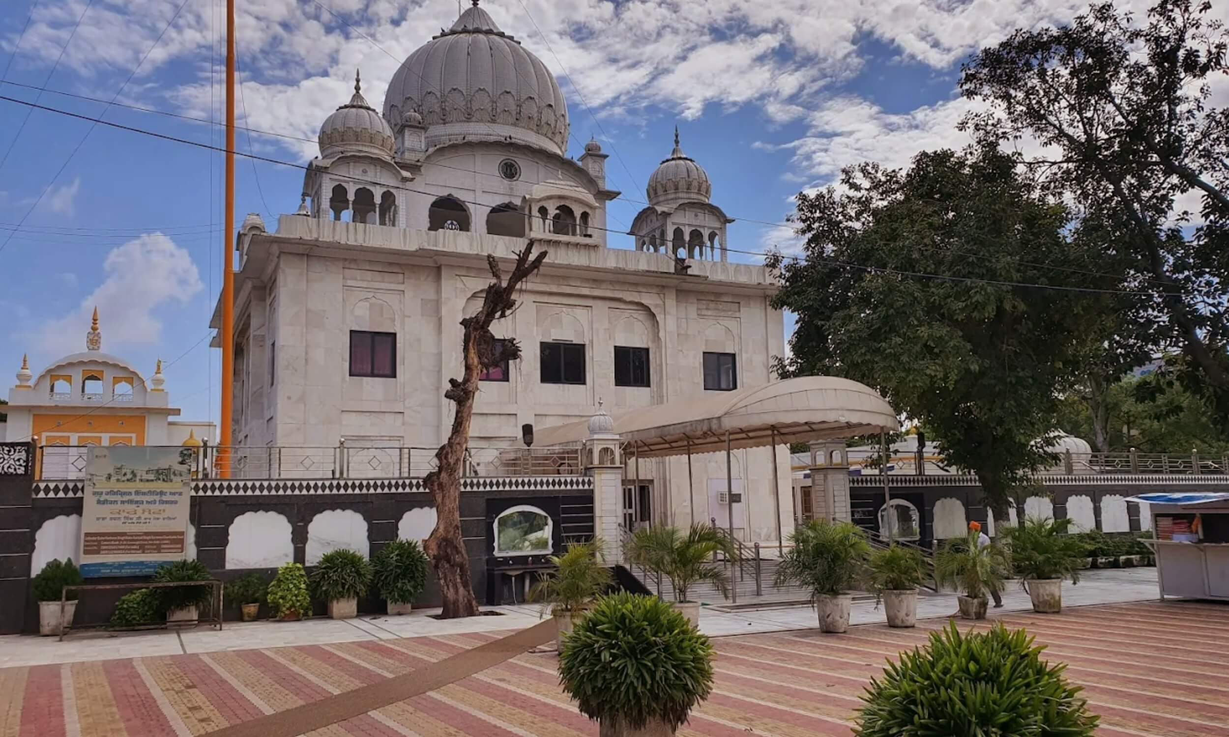 Gurudwara Majnu Ka Tila Delhi