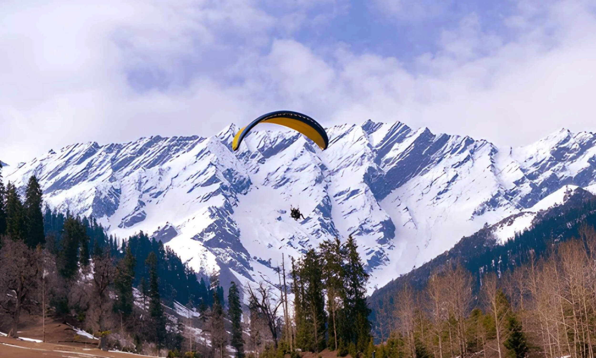 Paragliding in Shollang Valley