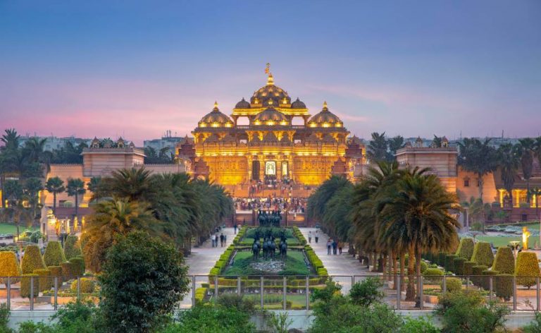 12 Popular Temples to Visit in North India | Tour My India