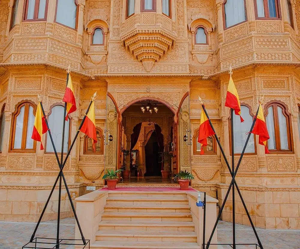 Hotel Lalgarh Fort and Palace