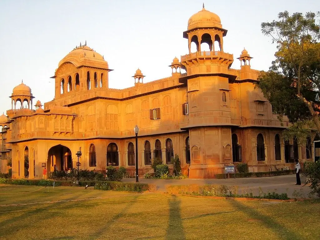 The Lallgarh Palace