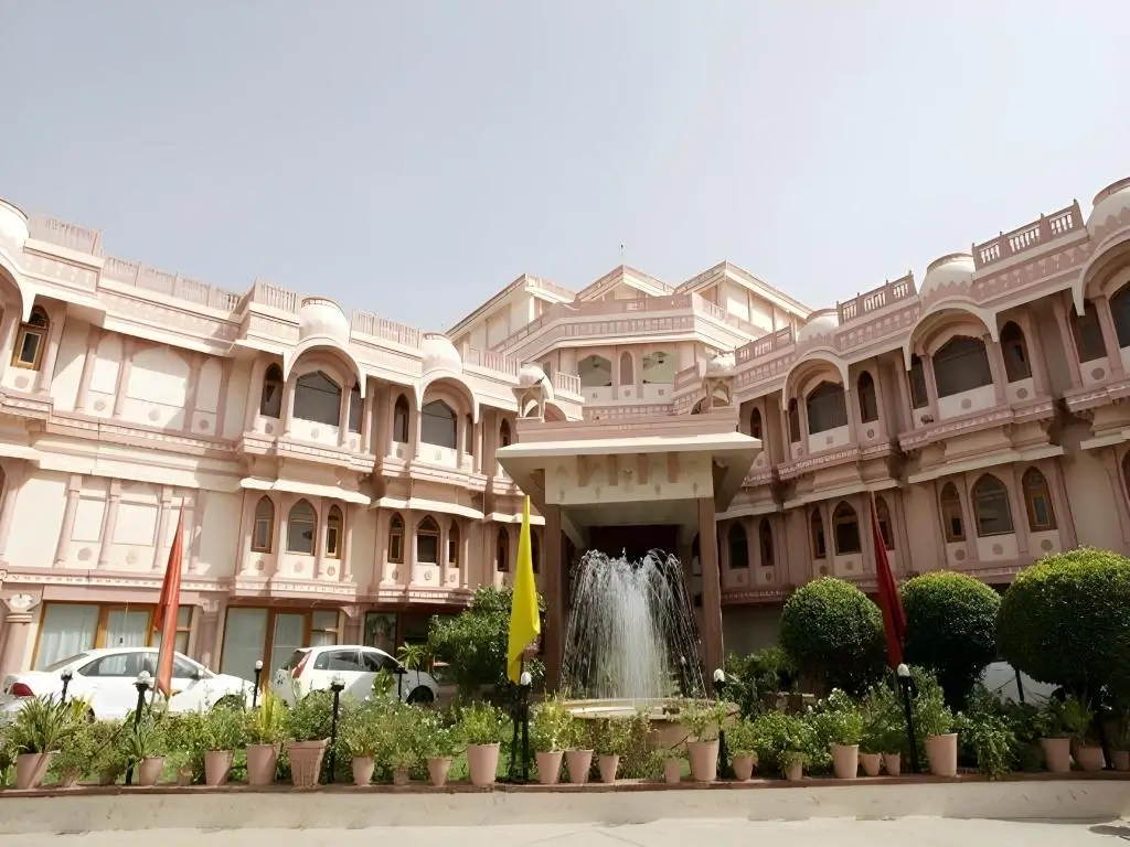Raj Vilas Palace