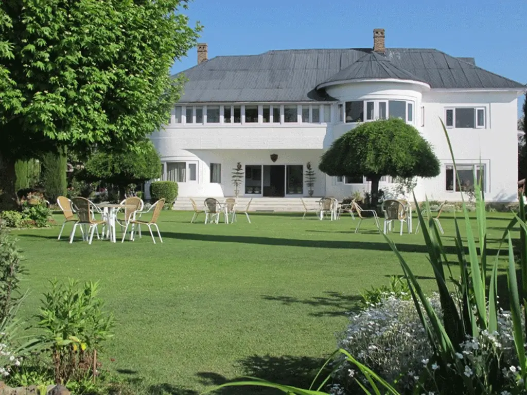 hotel-dar-es-salam-srinagar