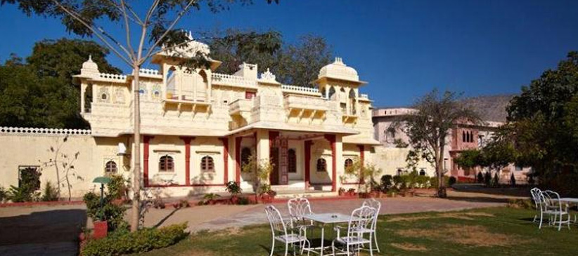 Hotel Alwar Bagh