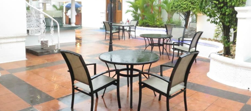 The Hotel Dream, Cochin