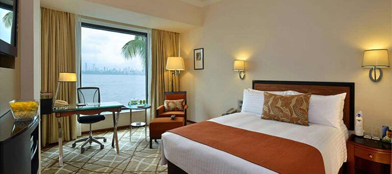 Hotel Marine Plaza Mumbai
