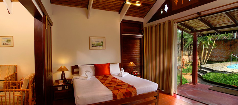 Hotel Abad Whispering Palms, Kerala