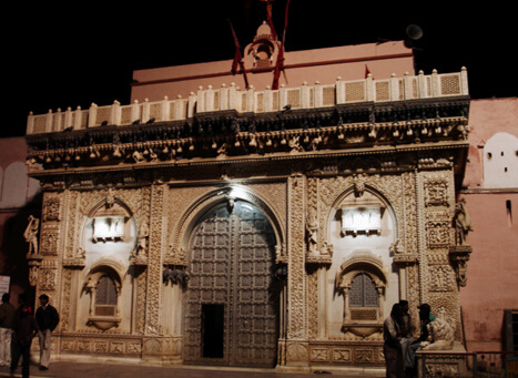 Ban Staat trui Karni Mata Temple Bikaner | The Rat Temple of Rajasthan