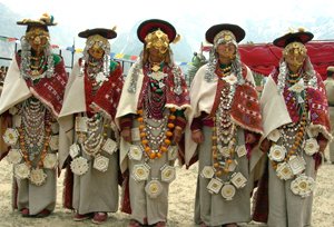 essay on festivals of himachal pradesh