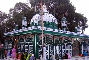 dargah-hazrat-nizamuddin