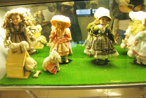 rotary-midtown-dolls-museum
