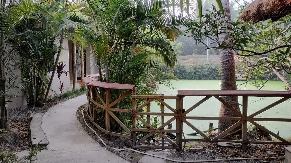 Solitary Nook Resort