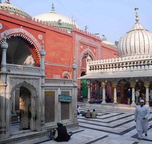 Dargah Hazrat Nizamuddin Delhi